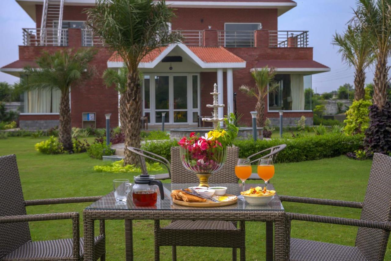 Stayvista At Hillside Paradise Dhauj 외부 사진
