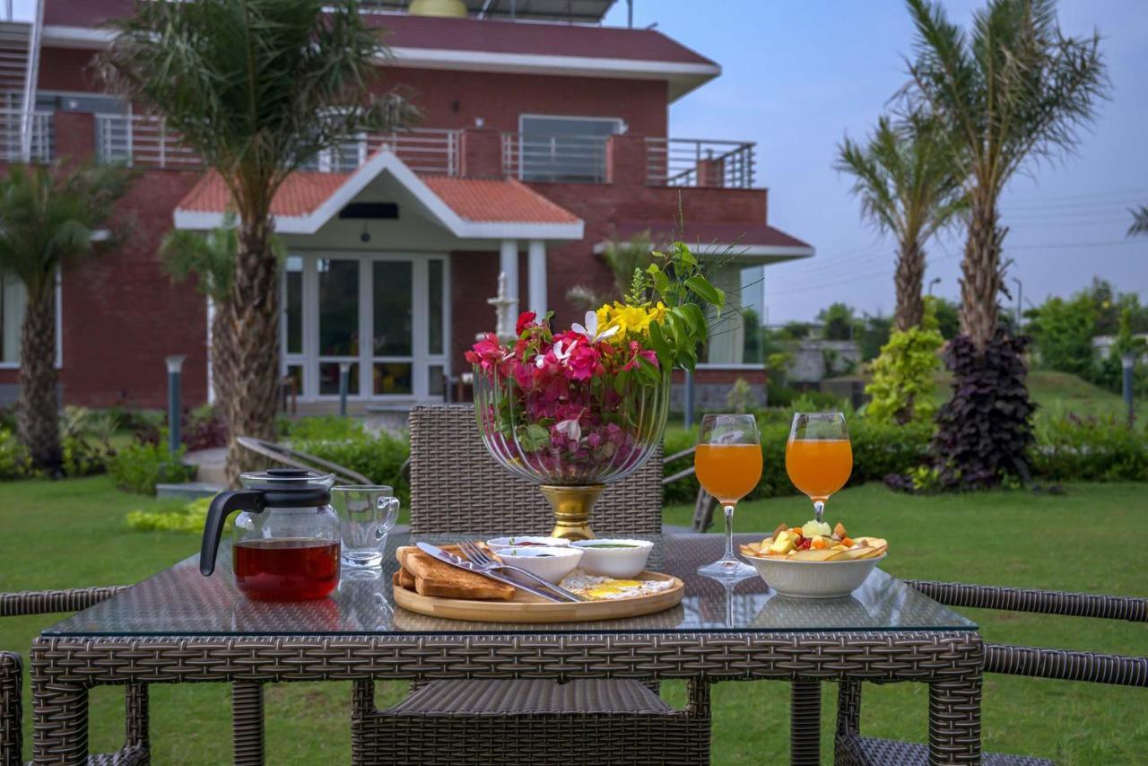 Stayvista At Hillside Paradise Dhauj 외부 사진