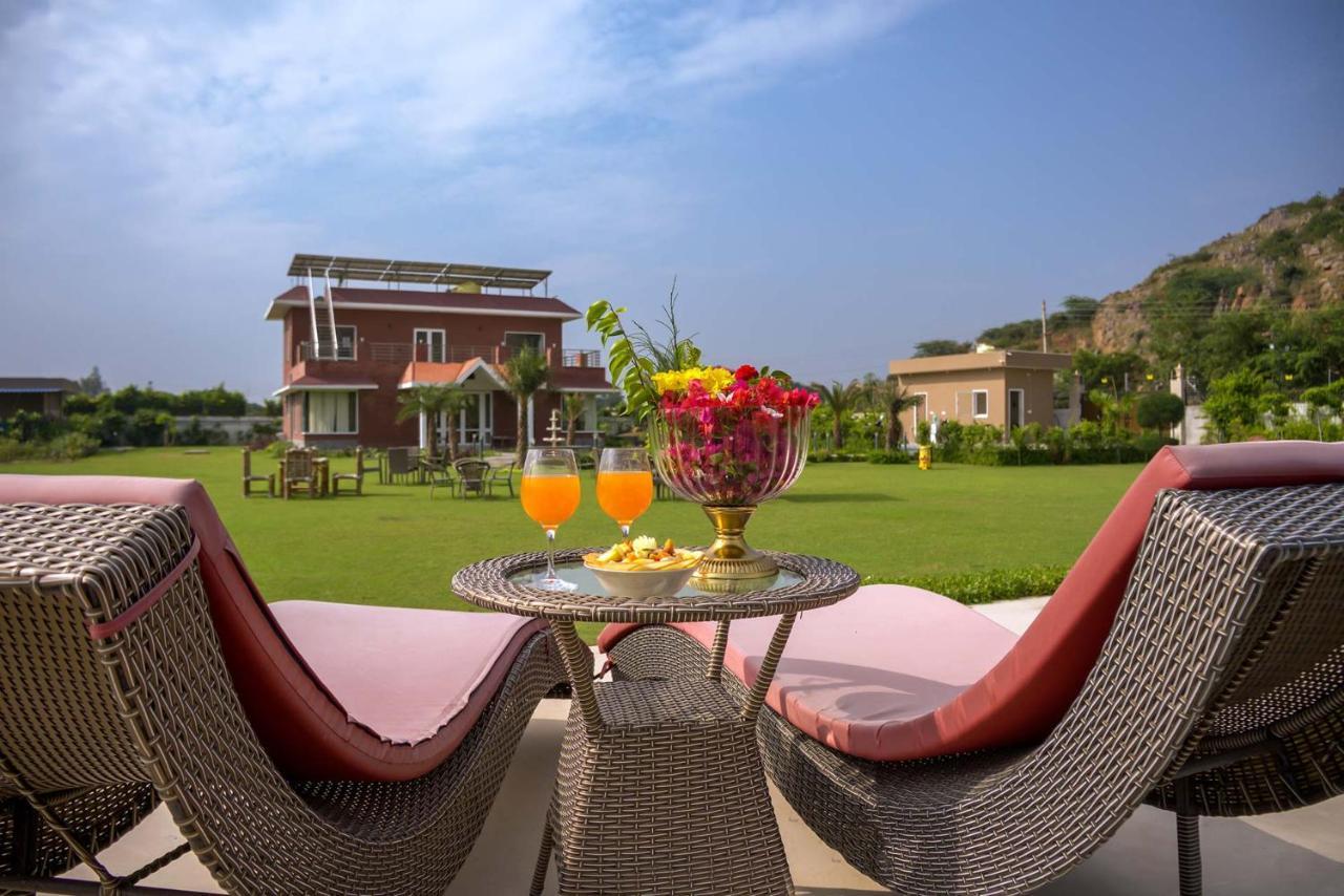 Stayvista At Hillside Paradise Dhauj 외부 사진